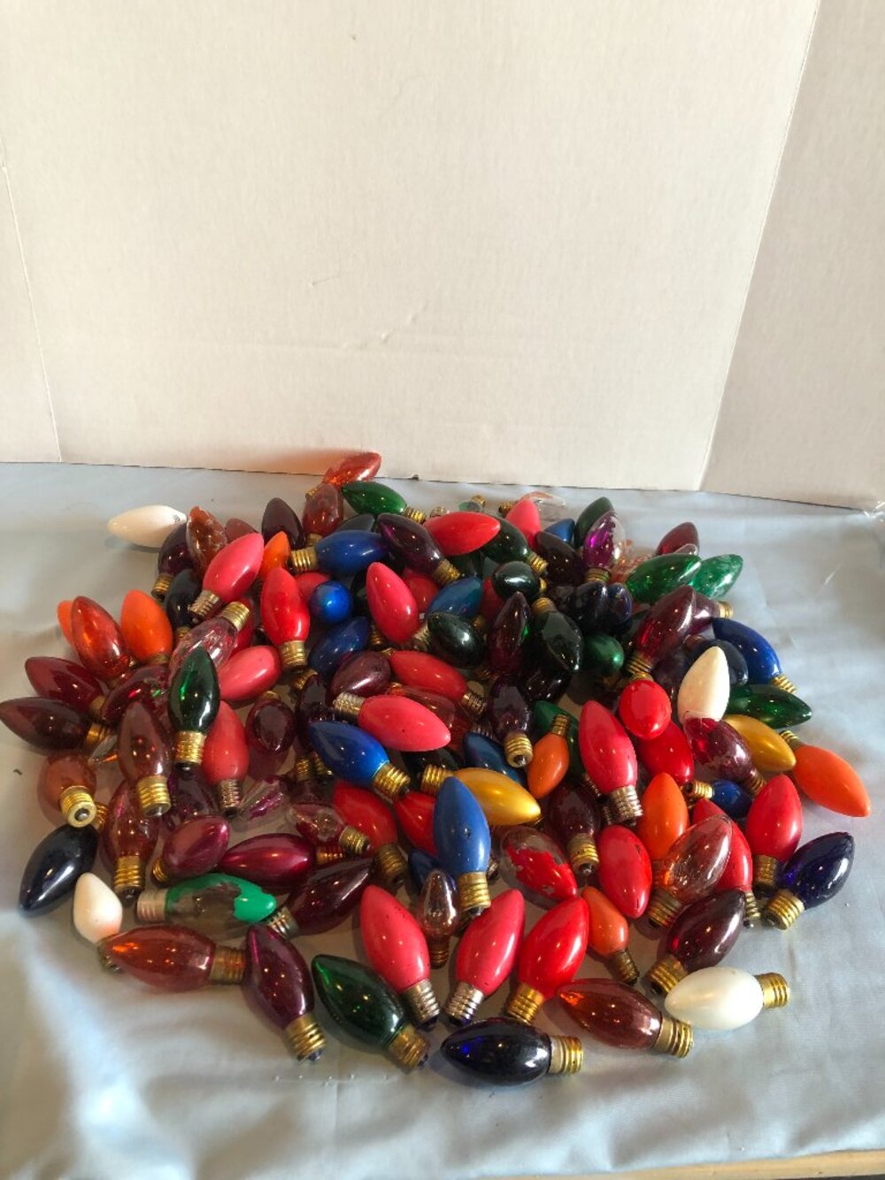 VINTAGE LOT OF C7 C9 & OTHER Christmas Bulbs - UNTESTED & PAINT OFF #F61